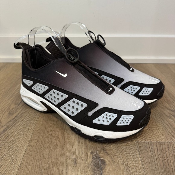 Nike Shoes - Nike Air Max Sunder Black Metallic Silver Zipper Sneakers Women's 8.5 HJ8080-200